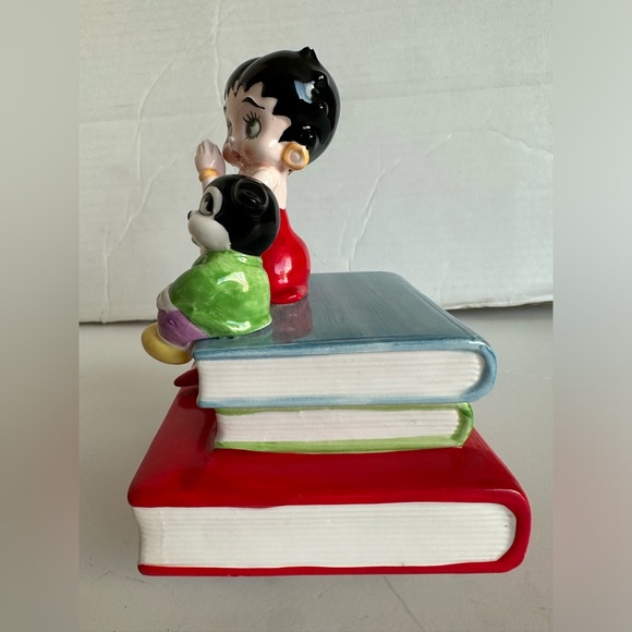 Betty Boop & Bimbo porcelain music box Motion SINGING ON TOP OF BOOKS WORKS NICE - Picture 3 of 11
